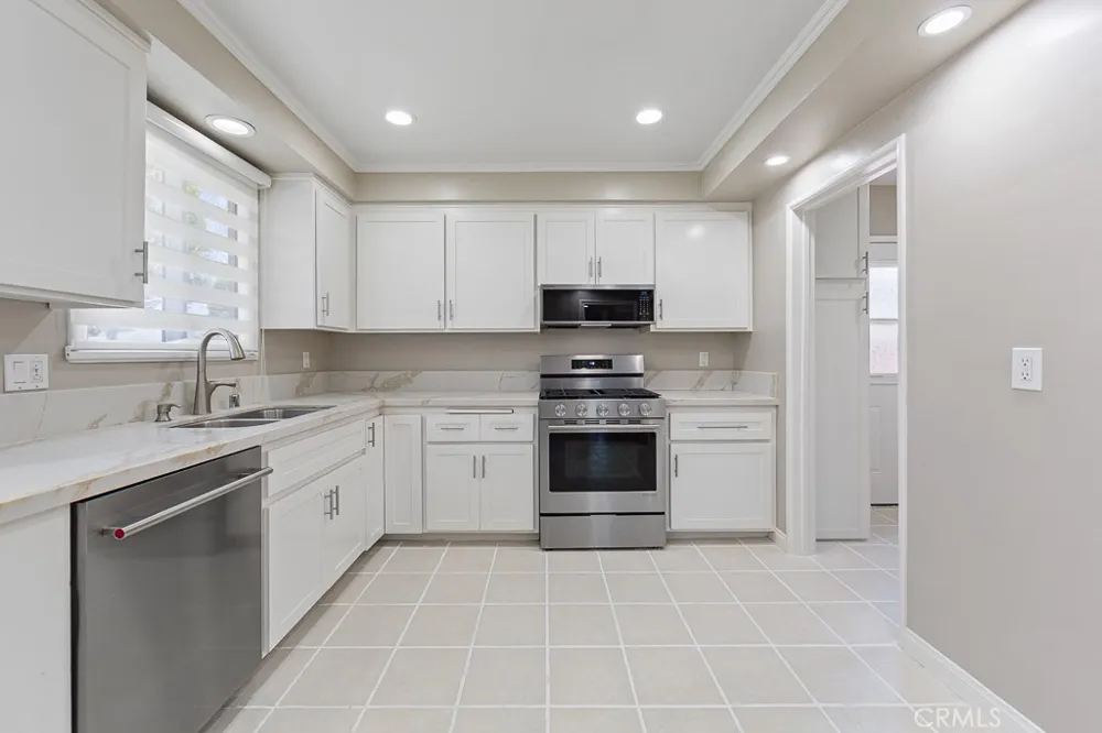 18406 Florwood Avenue Torrance, CA 90504