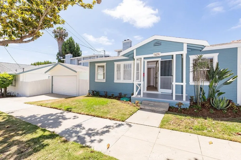 601 Carnelian Redondo Beach, CA 90277