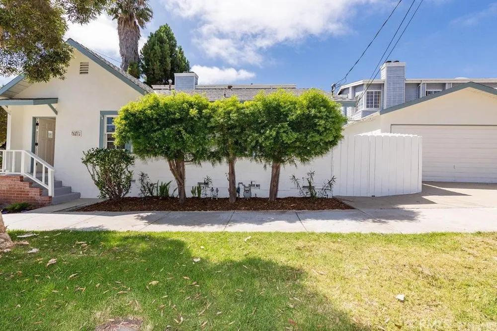601 Carnelian Redondo Beach, CA 90277