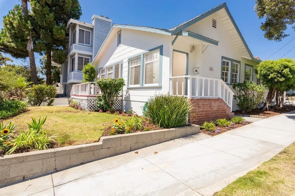 601 Carnelian Redondo Beach, CA 90277