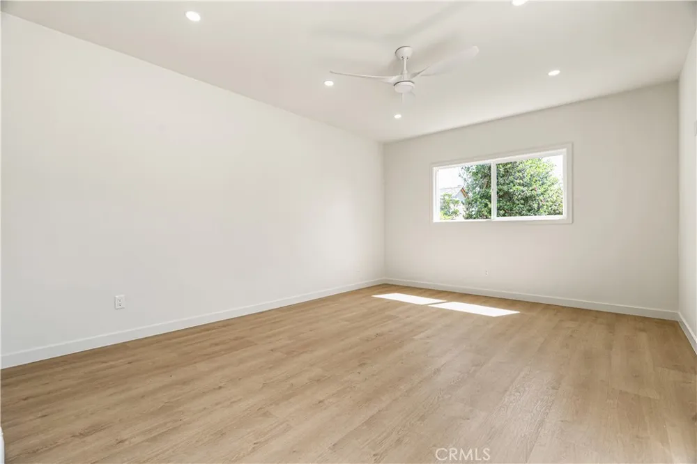 3880 Olmsted Avenue Los Angeles, CA 90008
