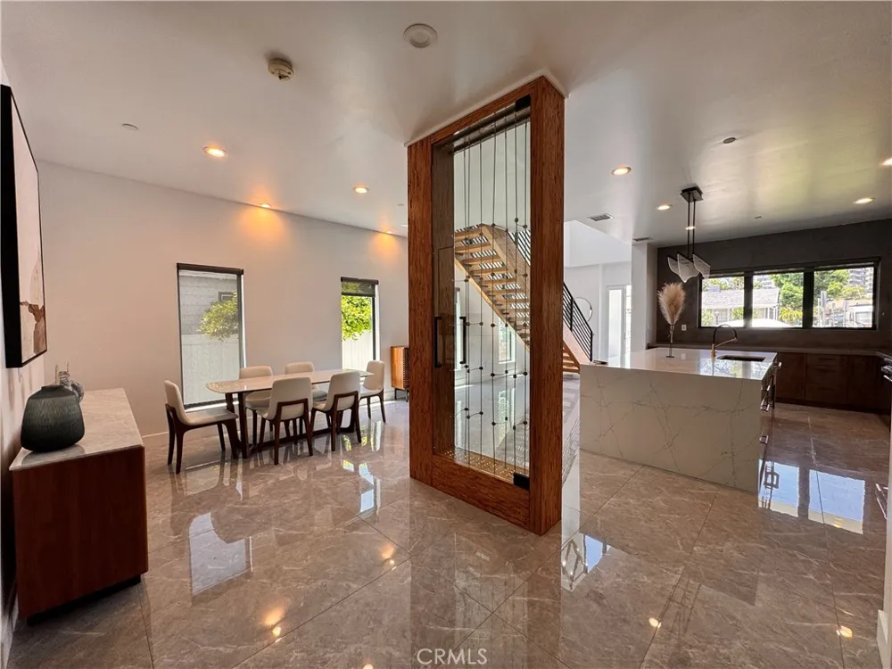 11230 Pickford Los Angeles, CA 90064