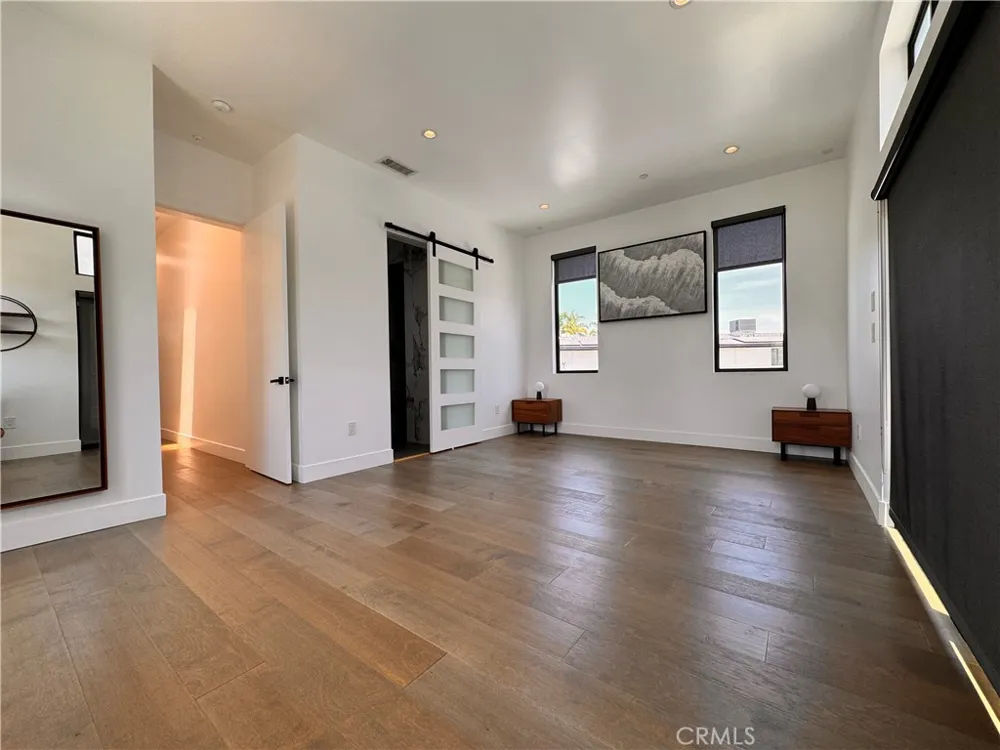 11230 Pickford Los Angeles, CA 90064