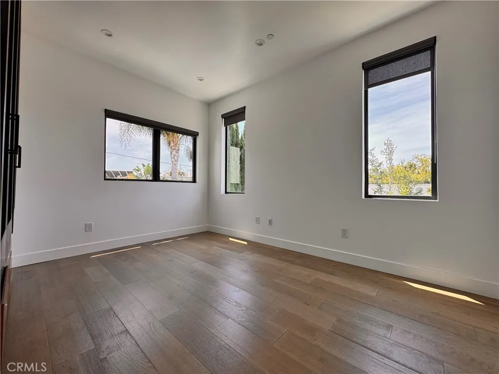 11230 Pickford Los Angeles, CA 90064