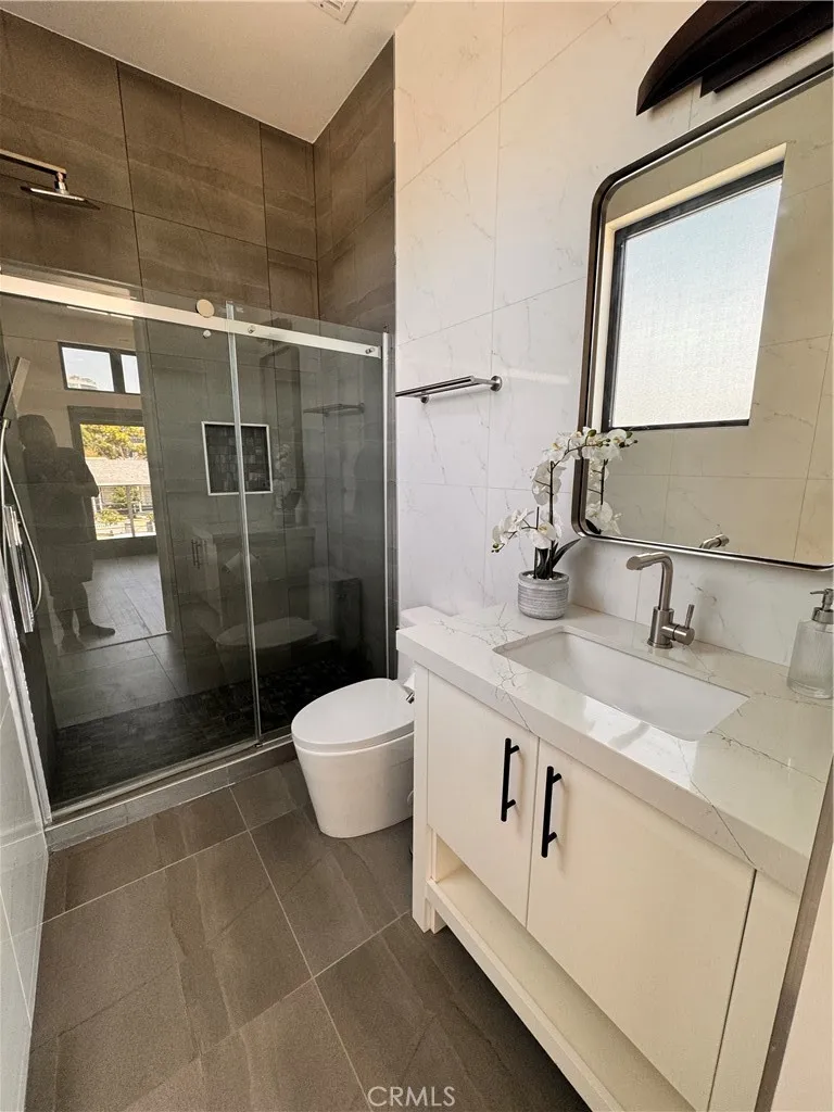 11230 Pickford Los Angeles, CA 90064
