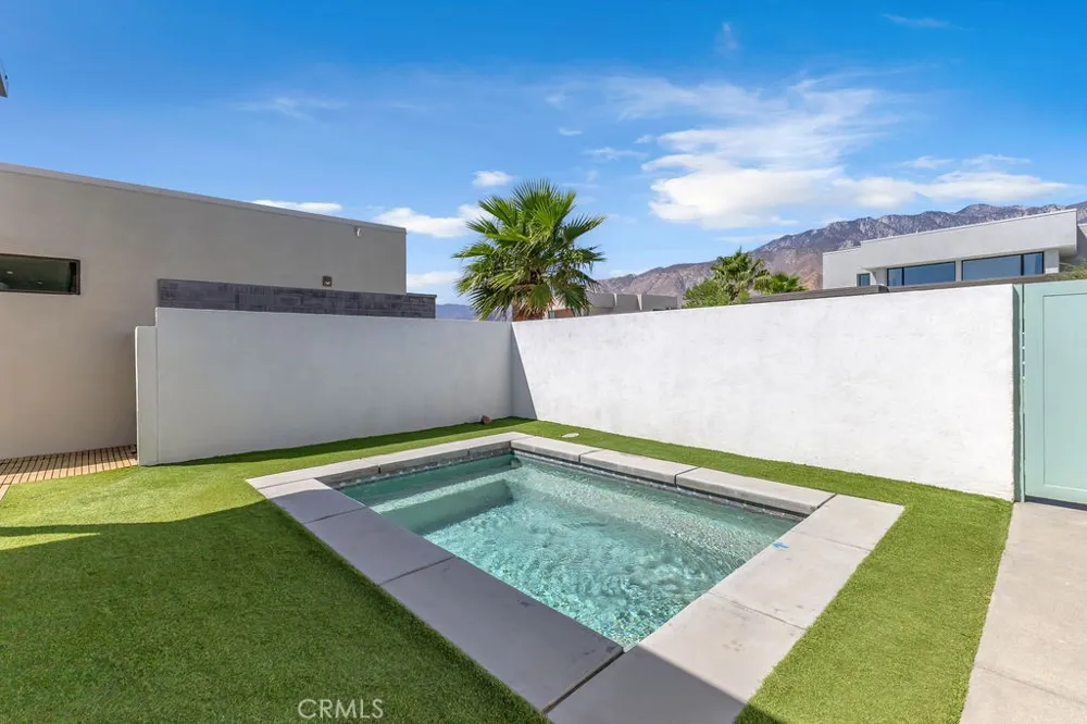 3712 Ambassador Drive Palm Springs, CA 92262