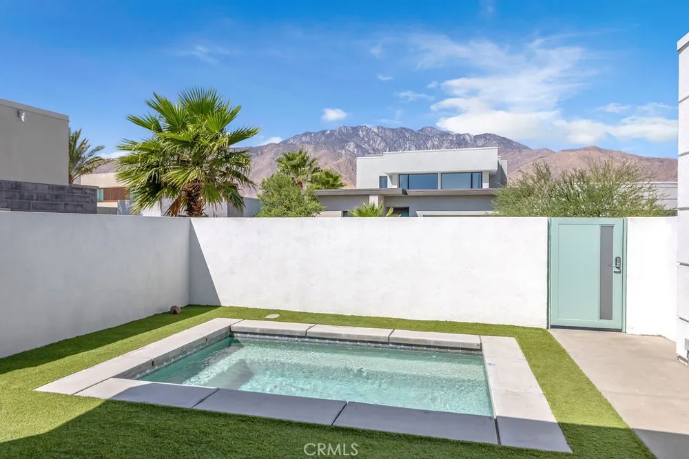 3712 Ambassador Drive Palm Springs, CA 92262