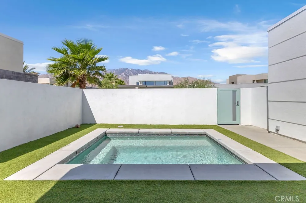 3712 Ambassador Drive Palm Springs, CA 92262