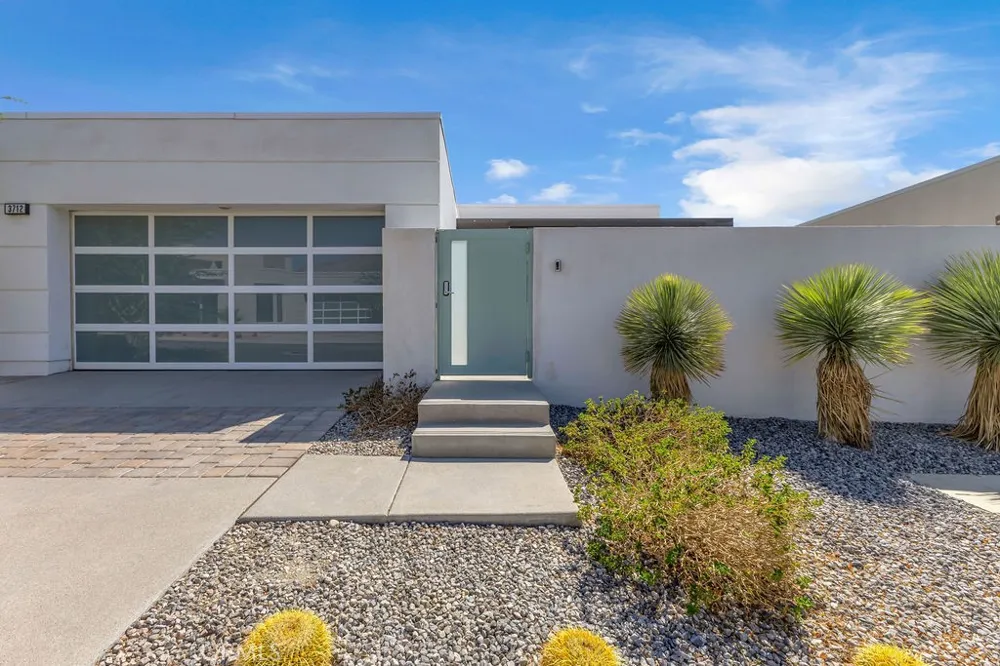 3712 Ambassador Drive Palm Springs, CA 92262