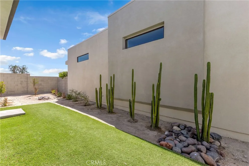 3712 Ambassador Drive Palm Springs, CA 92262