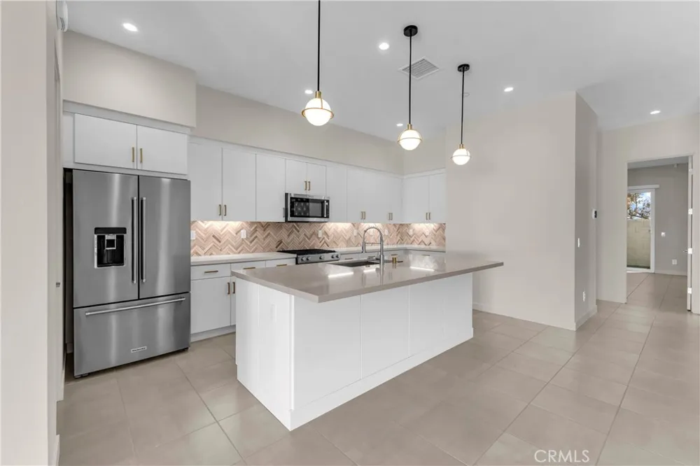 3712 Ambassador Drive Palm Springs, CA 92262