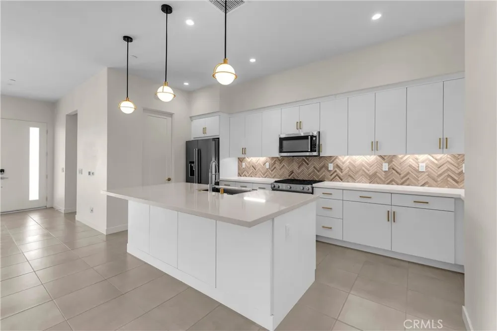 3712 Ambassador Drive Palm Springs, CA 92262