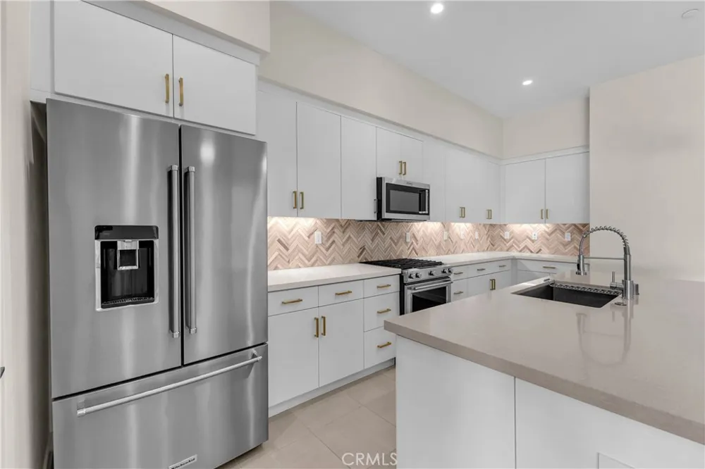 3712 Ambassador Drive Palm Springs, CA 92262