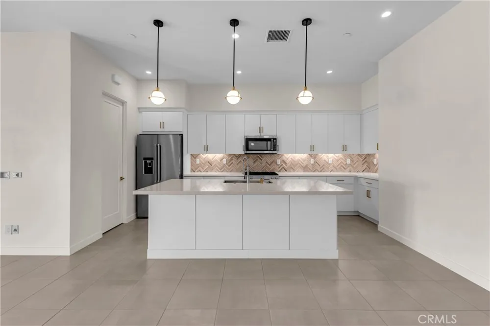 3712 Ambassador Drive Palm Springs, CA 92262