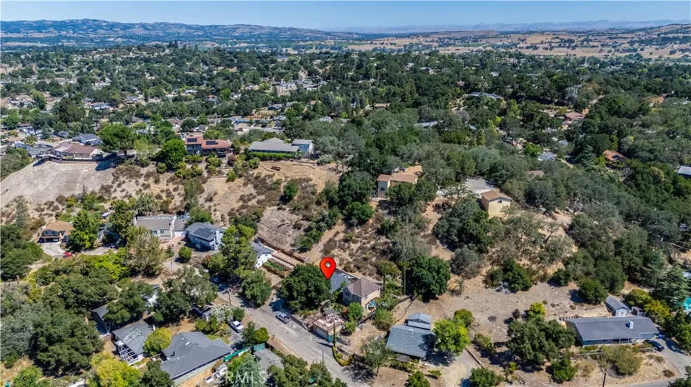 5785 Hermosilla Atascadero, CA 93422