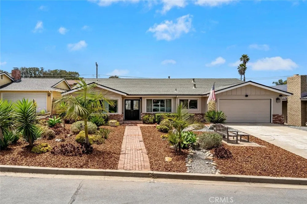 2217 Glenn Los Osos, CA 93402