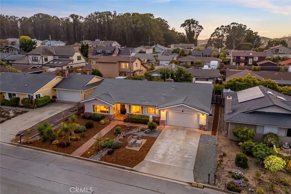 2217 Glenn Los Osos, CA 93402