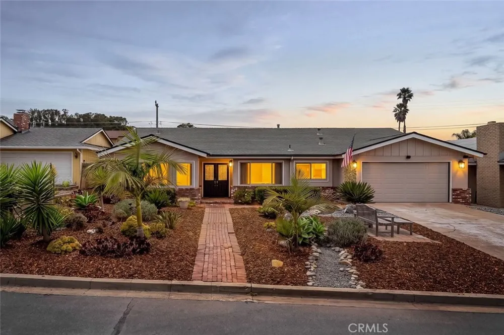 2217 Glenn Los Osos, CA 93402