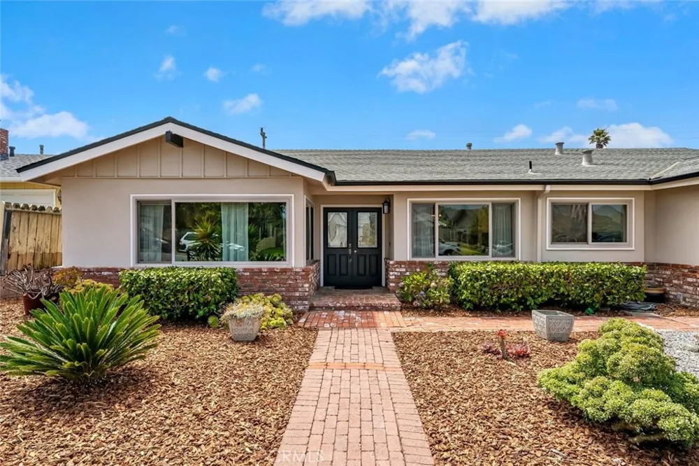 2217 Glenn Los Osos, CA 93402