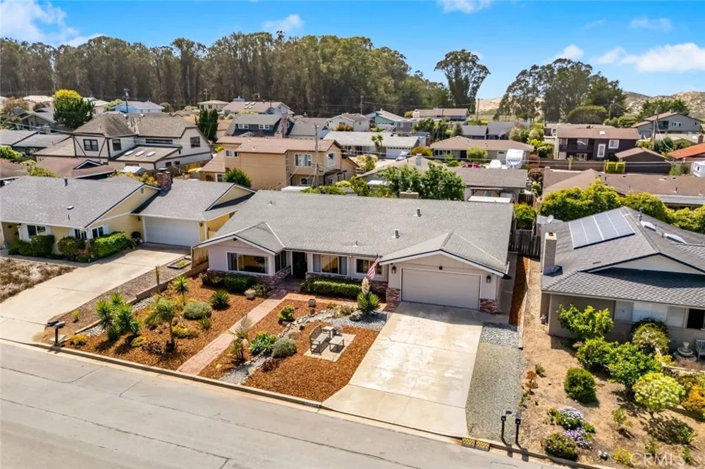 2217 Glenn Los Osos, CA 93402