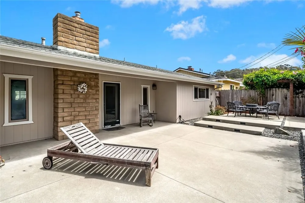 2217 Glenn Los Osos, CA 93402