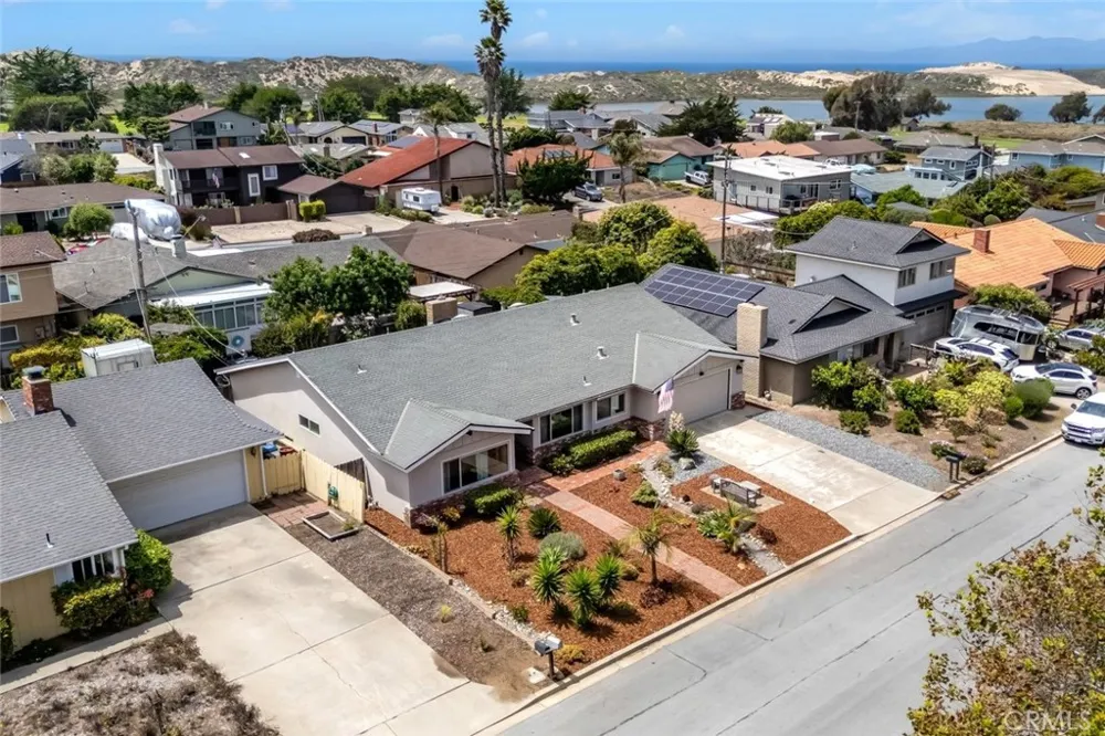 2217 Glenn Los Osos, CA 93402