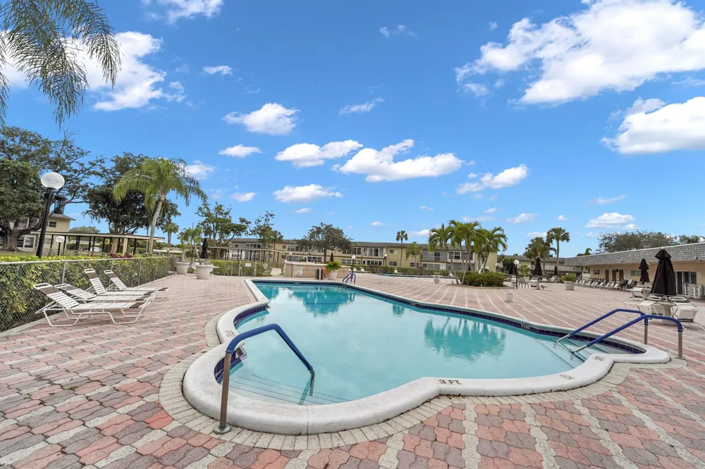 7805 NW 5th Court #206 Margate, FL 33063