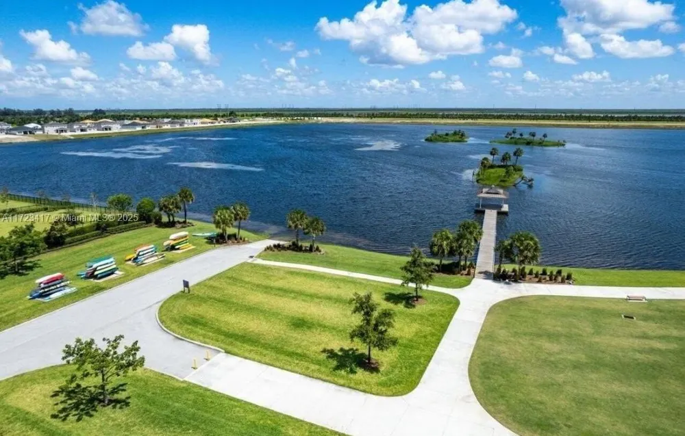 19667 Rugged Trunk Trail Loxahatchee, FL 33470