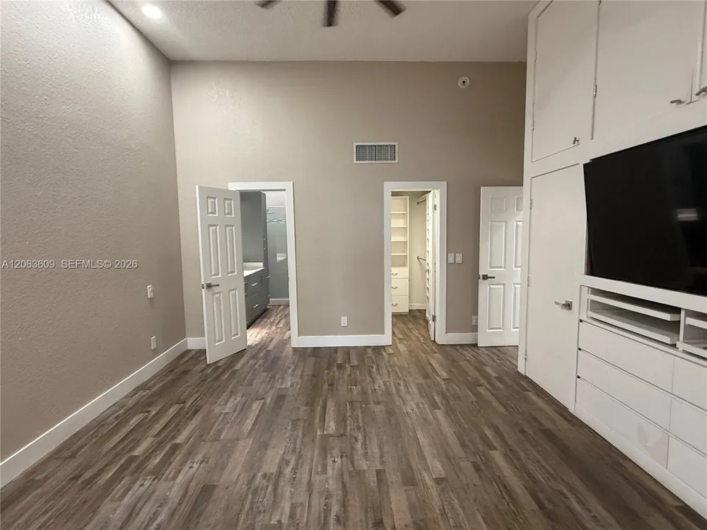 2645 S Parkview Dr #2645 Hallandale Beach, FL 33009