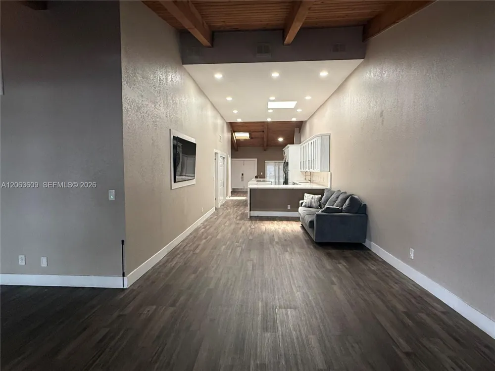 2645 S Parkview Dr #2645 Hallandale Beach, FL 33009