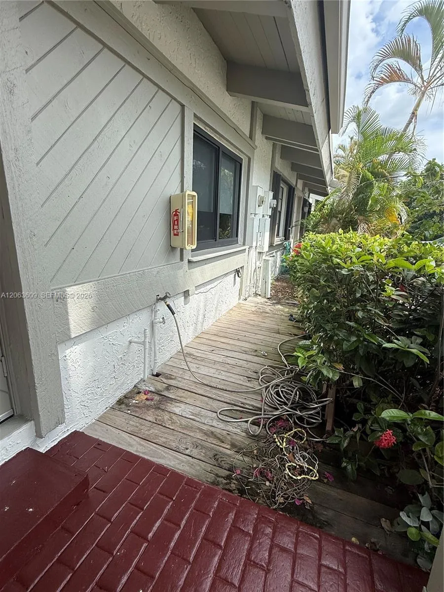 2645 S Parkview Dr #2645 Hallandale Beach, FL 33009