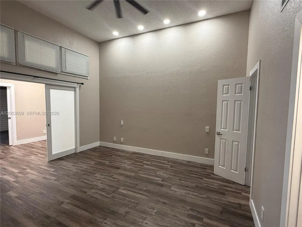 2645 S Parkview Dr #2645 Hallandale Beach, FL 33009