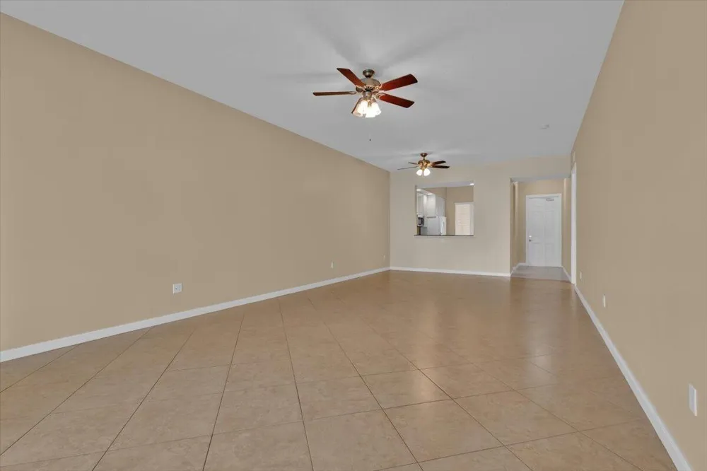 5 HARBOUR ISLE DRIVE E #103 Garage option Fort Pierce, FL 34949