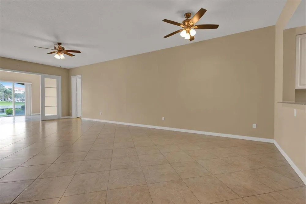 5 HARBOUR ISLE DRIVE E #103 Garage option Fort Pierce, FL 34949