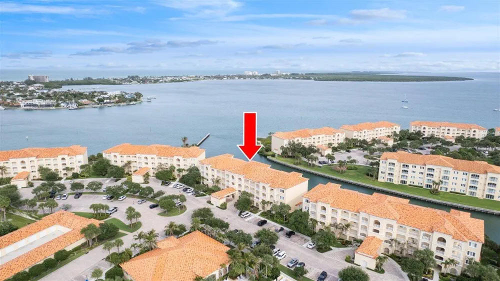 5 HARBOUR ISLE DRIVE E #103 Garage option Fort Pierce, FL 34949