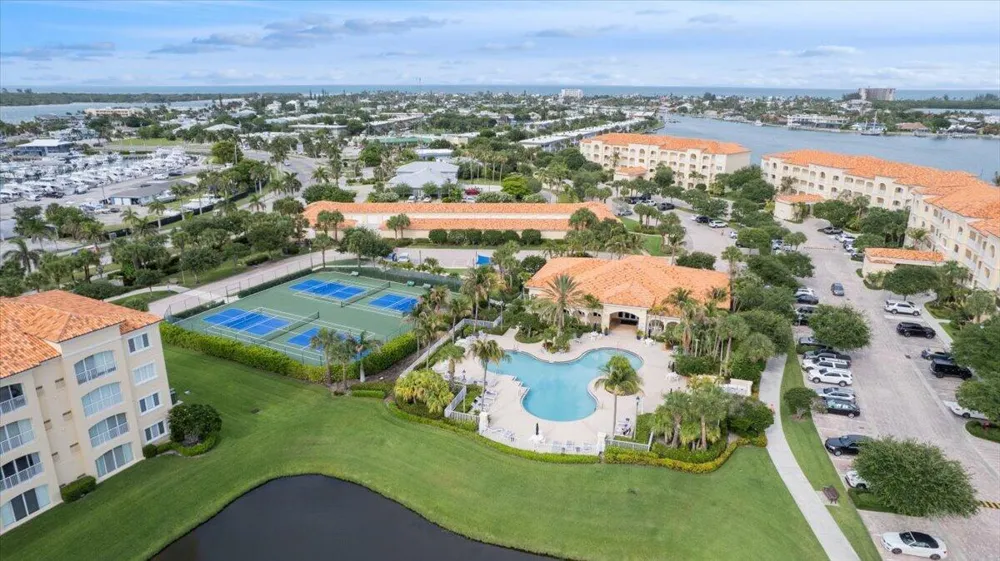 5 HARBOUR ISLE DRIVE E #103 Garage option Fort Pierce, FL 34949