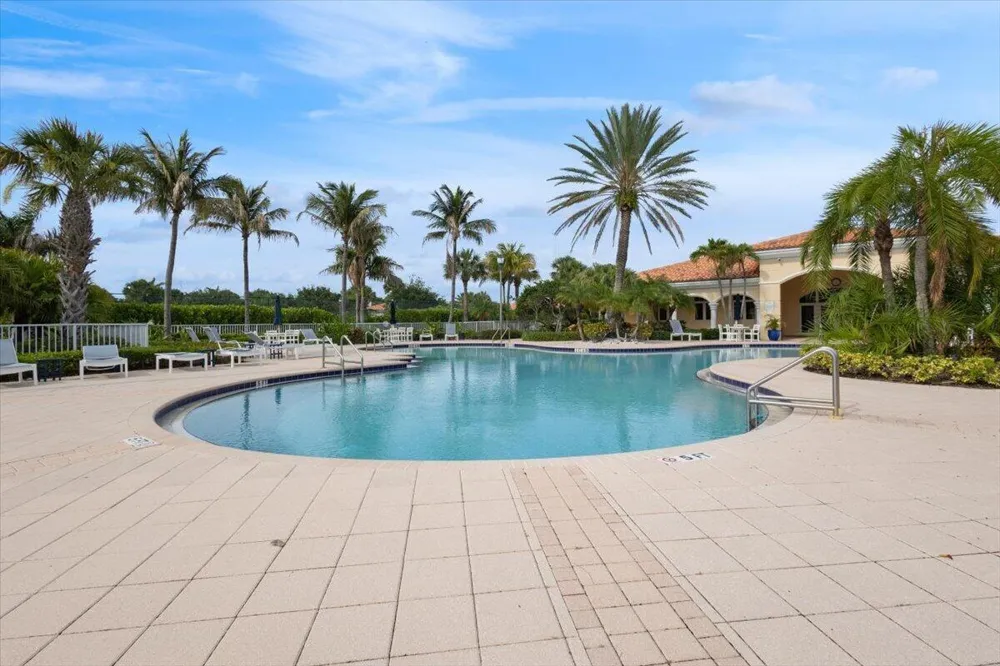5 HARBOUR ISLE DRIVE E #103 Garage option Fort Pierce, FL 34949