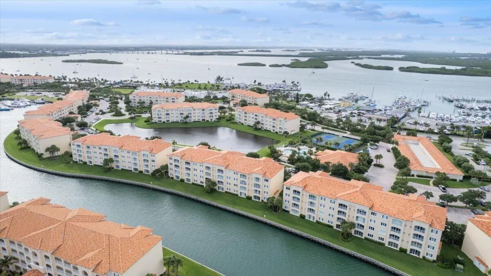 5 HARBOUR ISLE DRIVE E #103 Garage option Fort Pierce, FL 34949