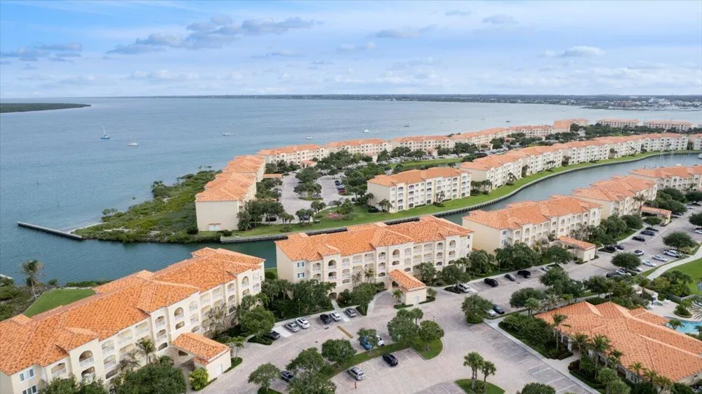 5 HARBOUR ISLE DRIVE E #103 Garage option Fort Pierce, FL 34949