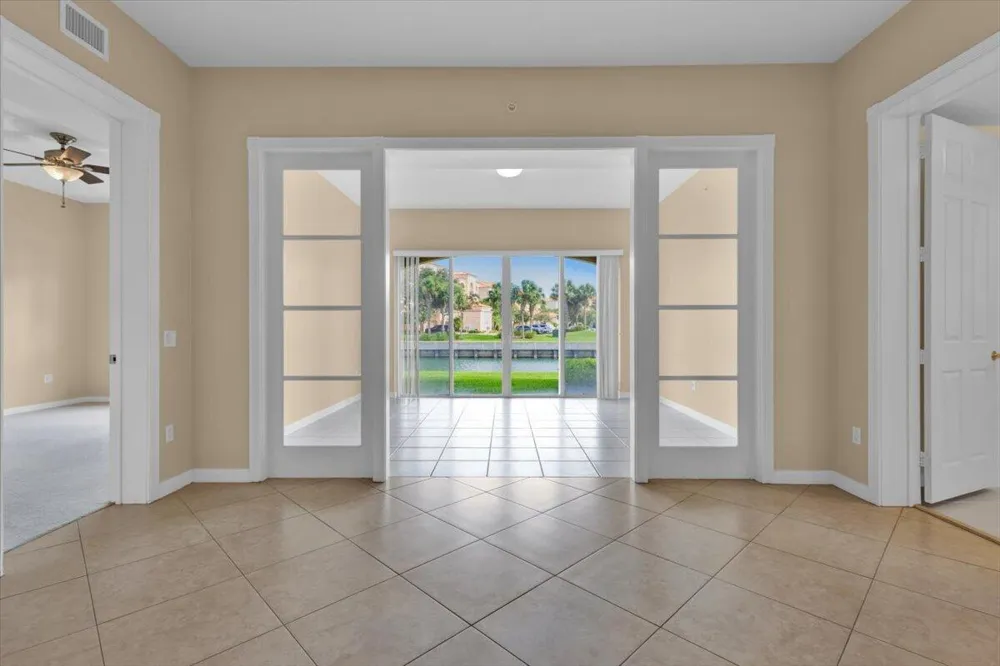 5 HARBOUR ISLE DRIVE E #103 Garage option Fort Pierce, FL 34949