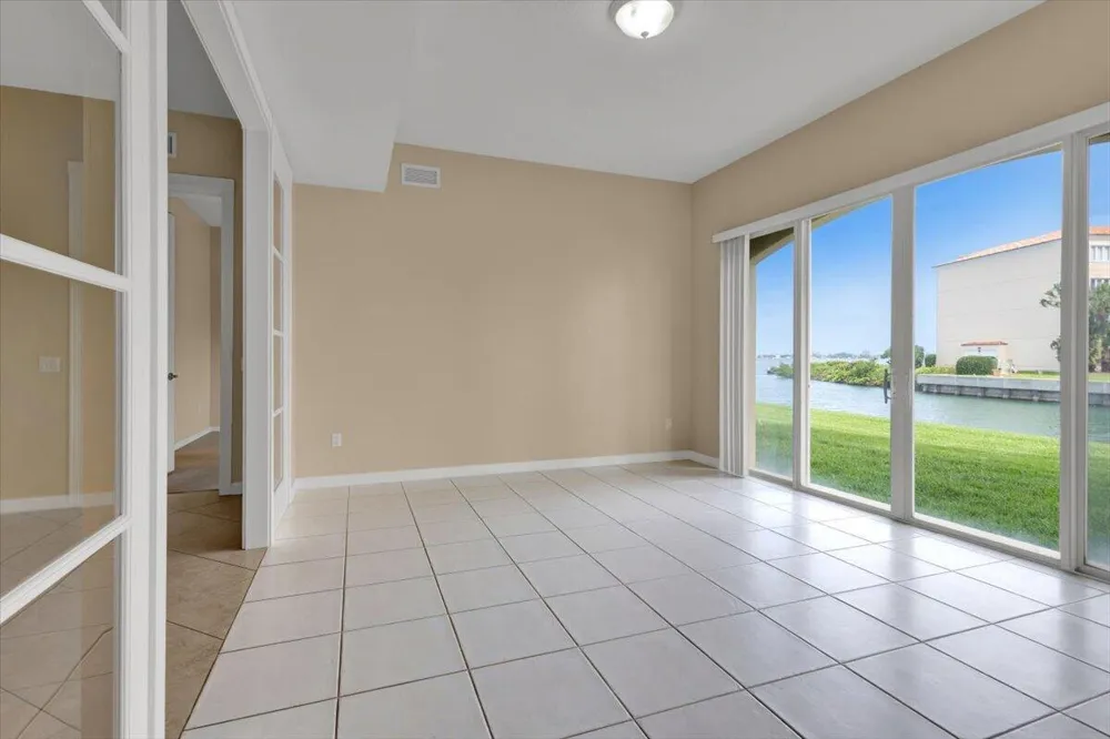 5 HARBOUR ISLE DRIVE E #103 Garage option Fort Pierce, FL 34949