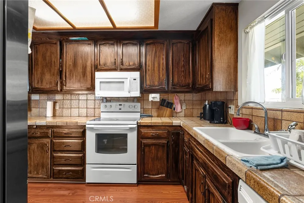 3325 Hall Corning, CA 96021