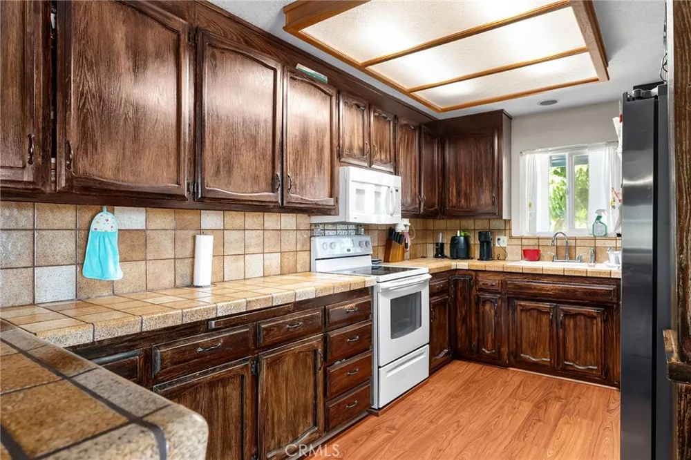 3325 Hall Corning, CA 96021