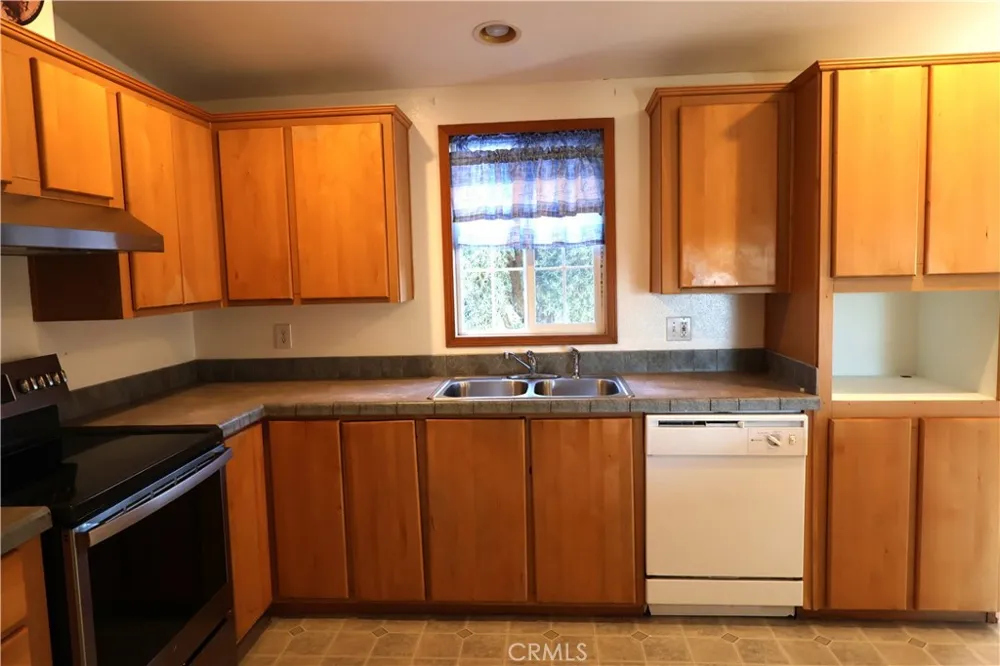 5731 99w Corning, CA 96021