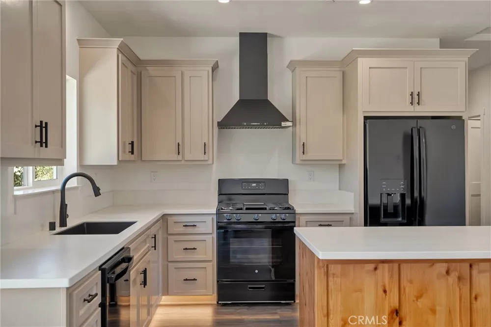 1647 Wee Dell Paradise, CA 95969