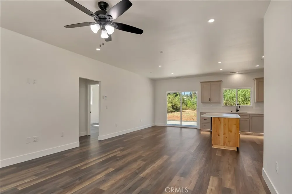 1647 Wee Dell Paradise, CA 95969
