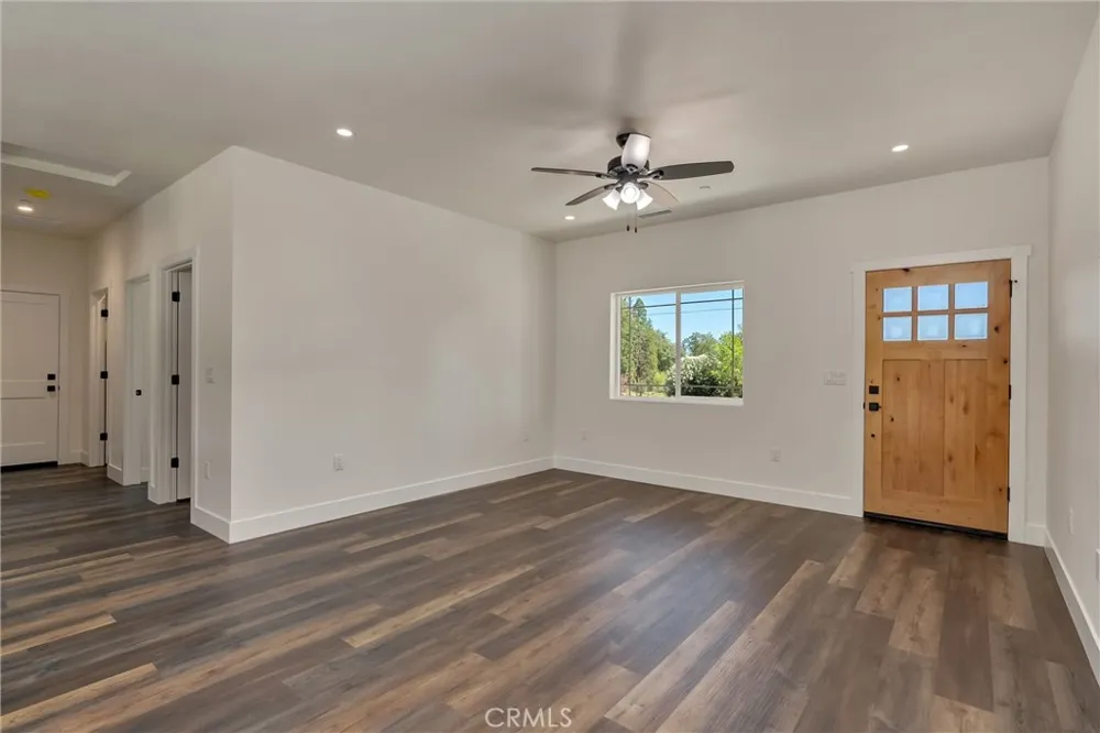 1647 Wee Dell Paradise, CA 95969