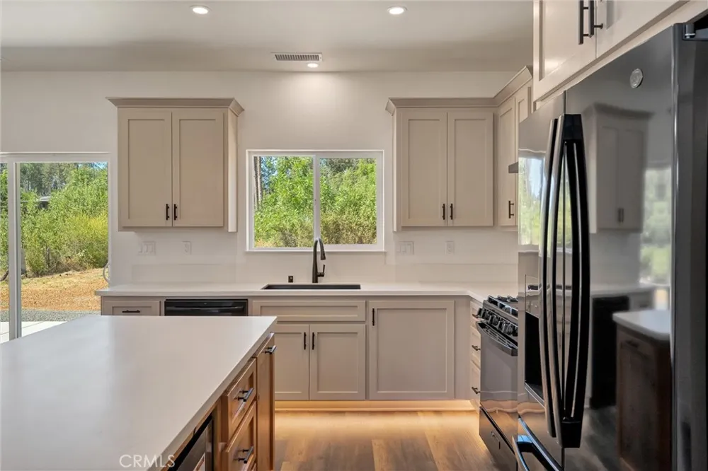 1647 Wee Dell Paradise, CA 95969