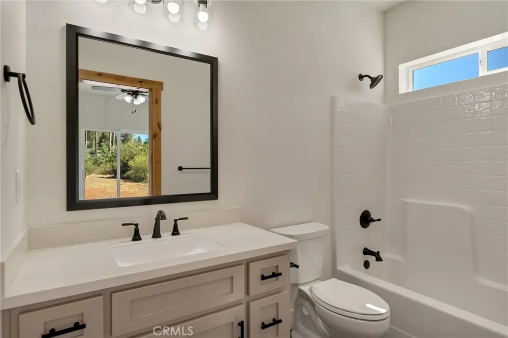 1647 Wee Dell Paradise, CA 95969