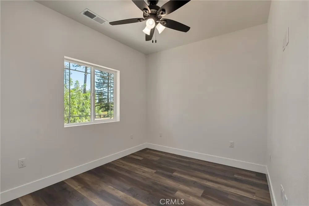 1647 Wee Dell Paradise, CA 95969